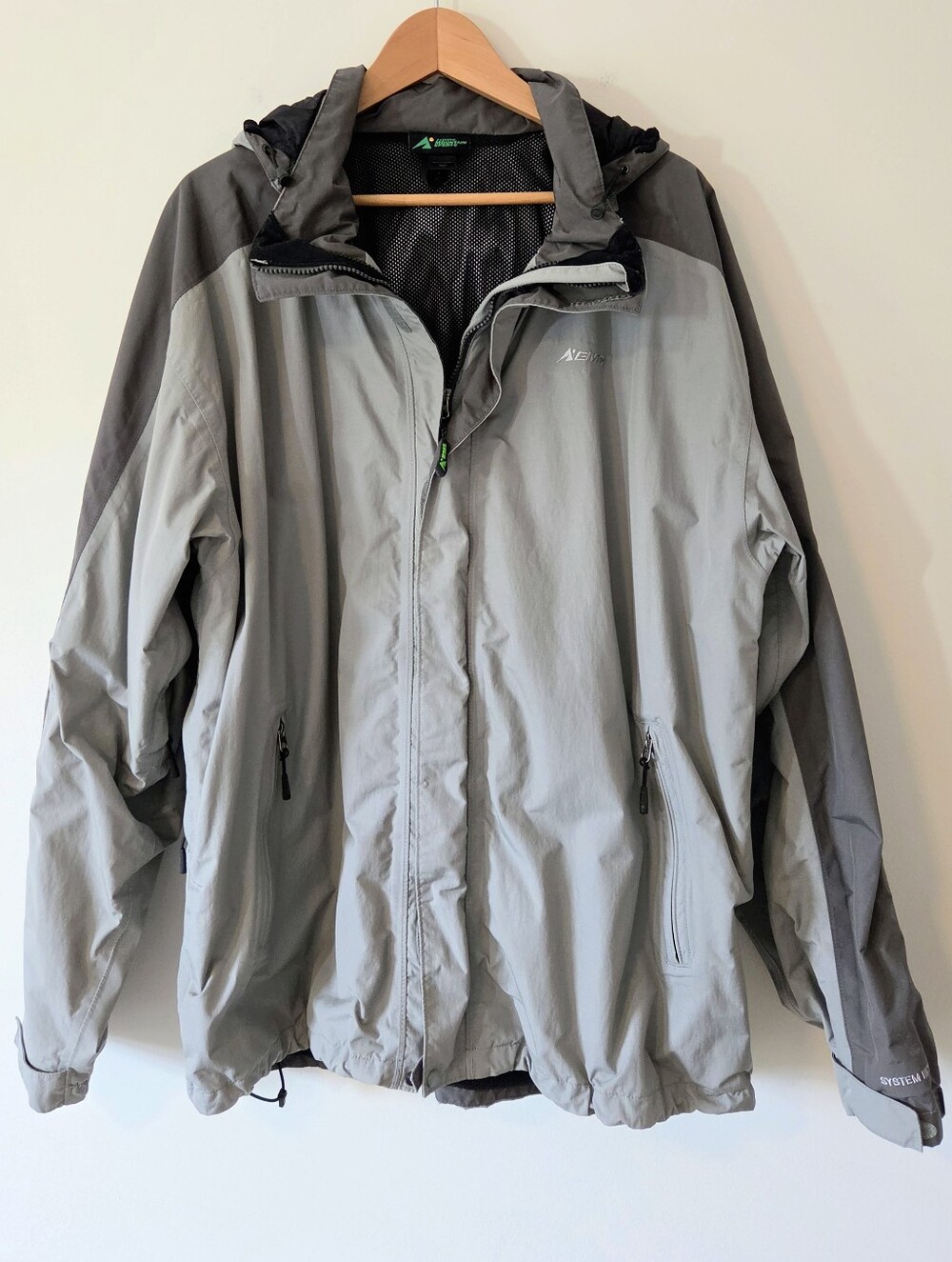 EMS Eastern Mountain Sports Men's System III Hooded Rain Shell Jacket Gray XXL